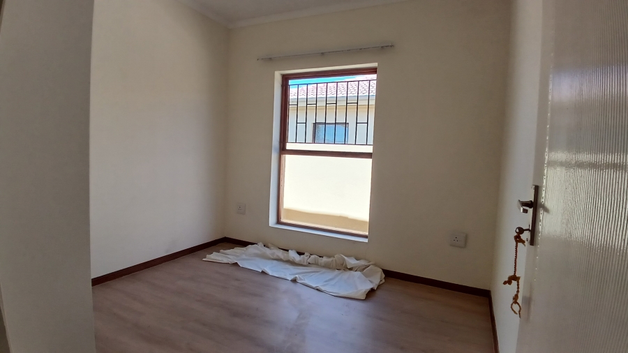 3 Bedroom Property for Sale in Sandbaai Western Cape